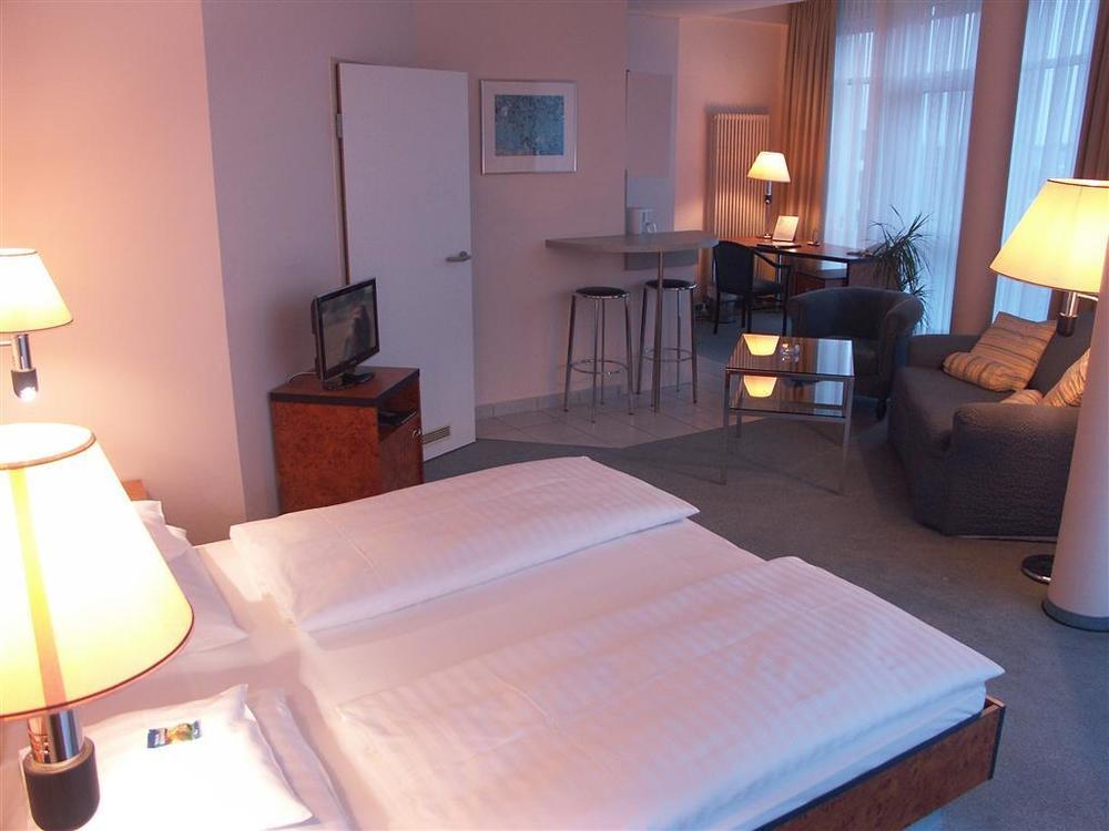 Hotel Arkadia Friedrichsdorf Szoba fotó