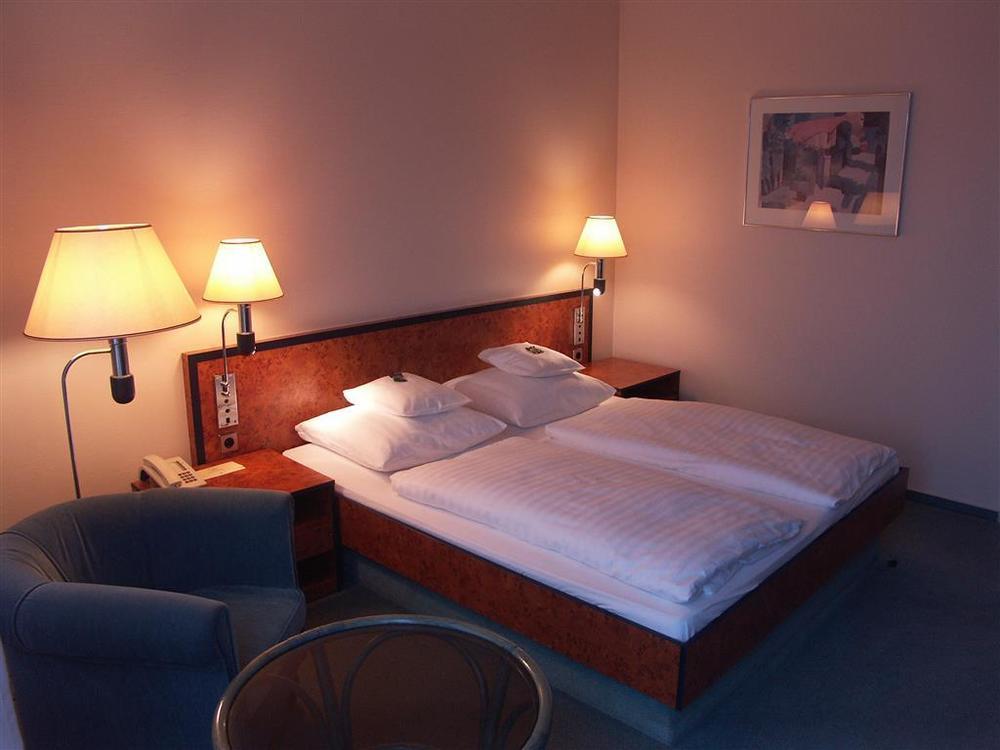 Hotel Arkadia Friedrichsdorf Szoba fotó