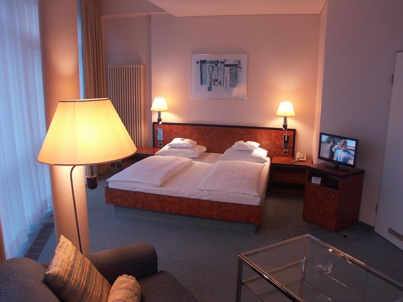Hotel Arkadia Friedrichsdorf Kültér fotó