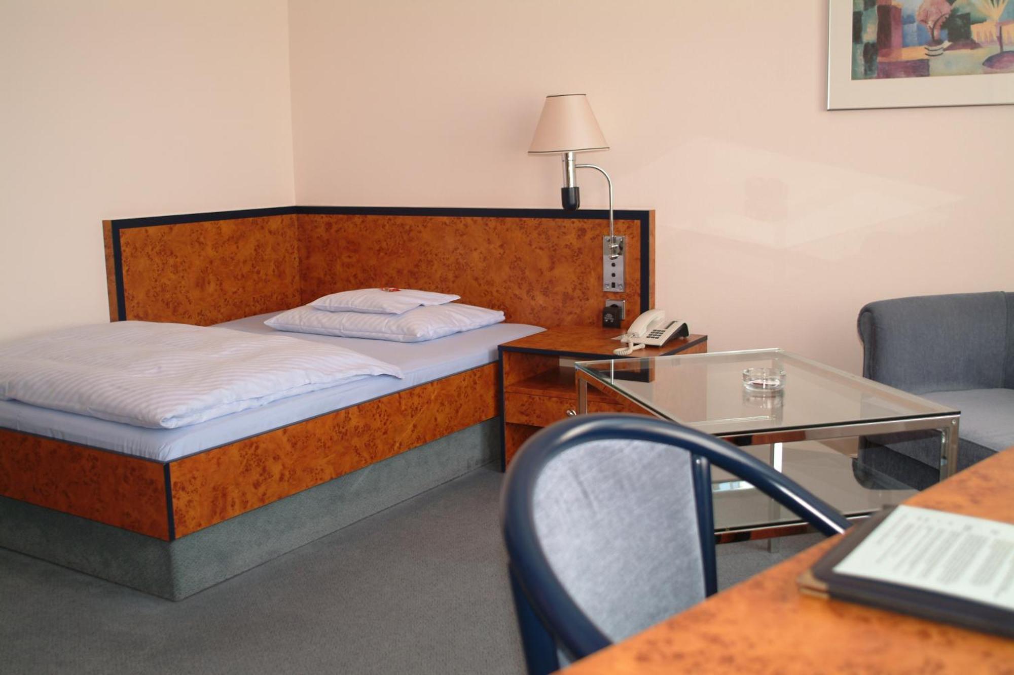 Hotel Arkadia Friedrichsdorf Kültér fotó