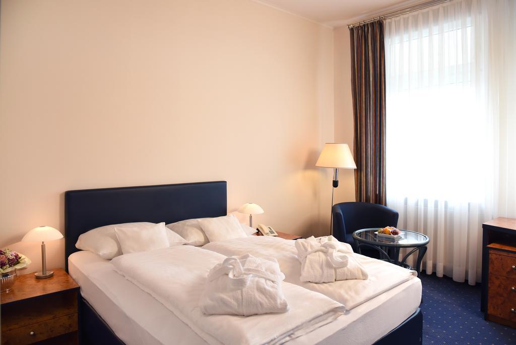 Hotel Arkadia Friedrichsdorf Kültér fotó
