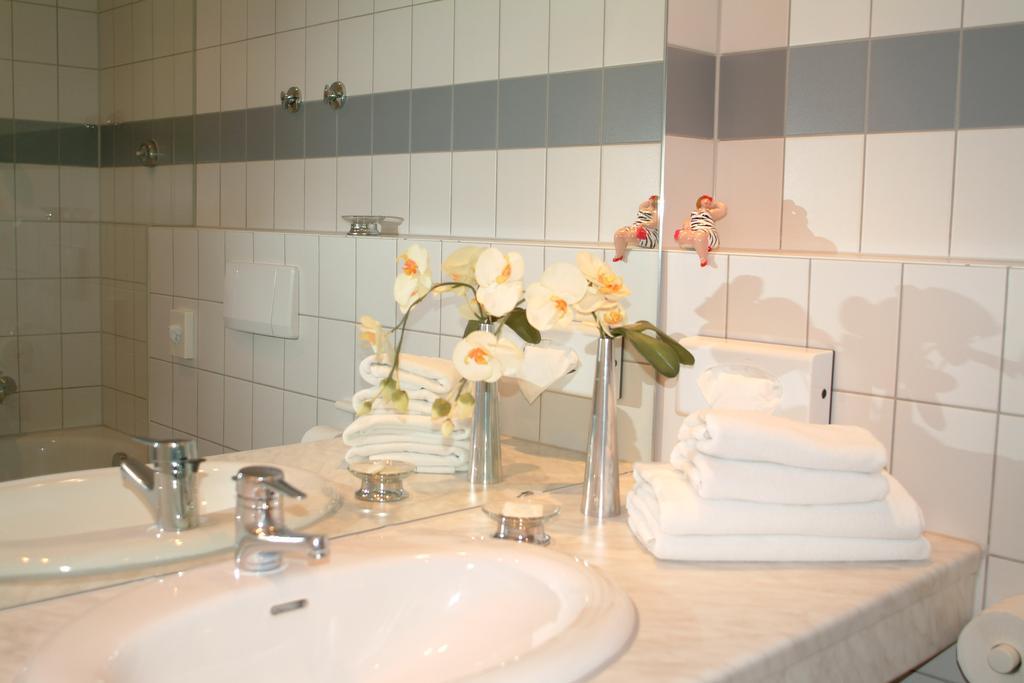 Hotel Arkadia Friedrichsdorf Szoba fotó